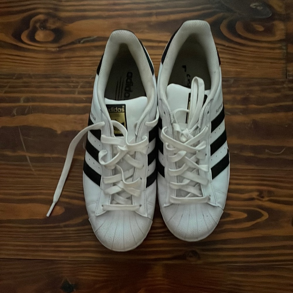 Adidas superstar